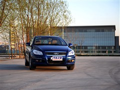 2010款 两厢 2.0L 自动尊贵型