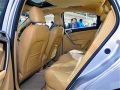 2010款 改款三厢 1.8L 自动尊贵型