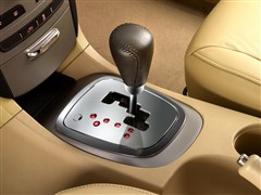 2010款 改款三厢 1.8L 自动尊贵型