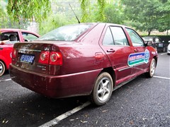 2010款 1.5L 手动豪华型