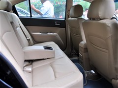 2010款 1.5L 手动华贵型