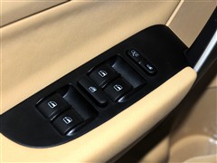 2010款 改款两厢 1.6L 手动进取型