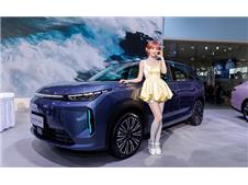 埃安i60团购会降临长沙车展 “浪姐”黄灿灿种草“国民好车”